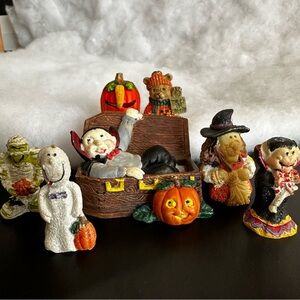 Vintage Resin Mini Halloween Figurines Lot Of 7 Dracula Mummy Ghost